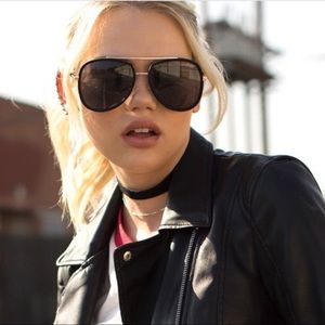 QUAY AUSTRALIA Authentic Black Gold Sunglasses NEW